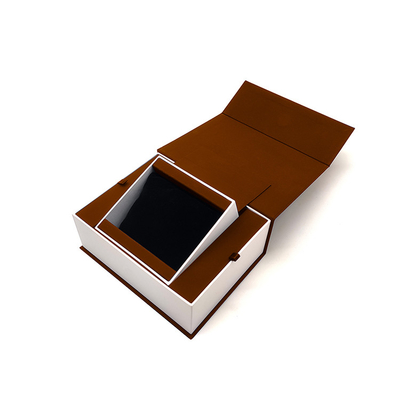 Beli PMS Kaku Magnetic Watch Box Gift Packaging Box 128gsm 157gsm 190gsm online manufacture