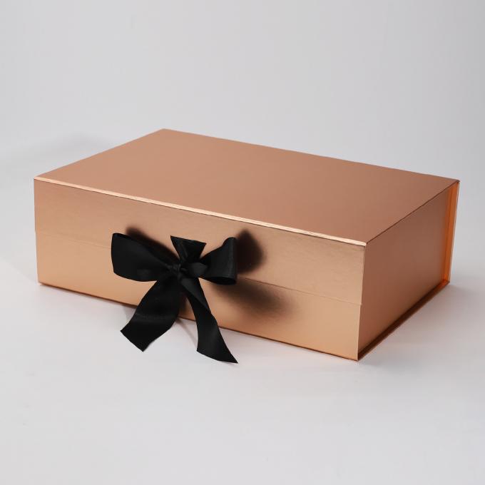 CMYK 4C Hard Gift Box Kemasan Pakaian Matt Lamination 1